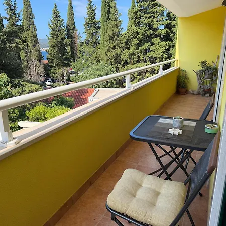 Sea And Pine Paradise Apartman